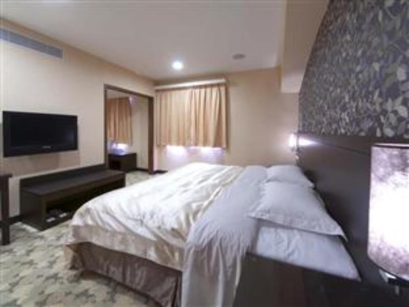 טאויואן Metropolis Hotel מראה חיצוני תמונה