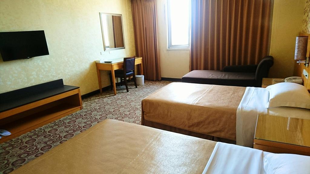 טאויואן Metropolis Hotel מראה חיצוני תמונה