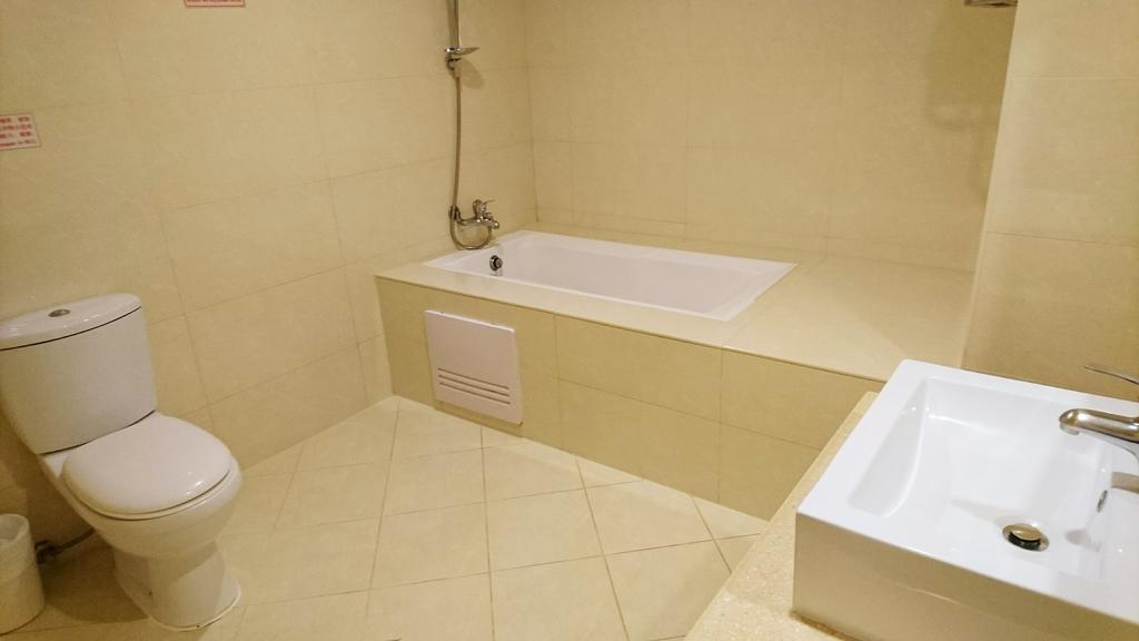 טאויואן Metropolis Hotel מראה חיצוני תמונה