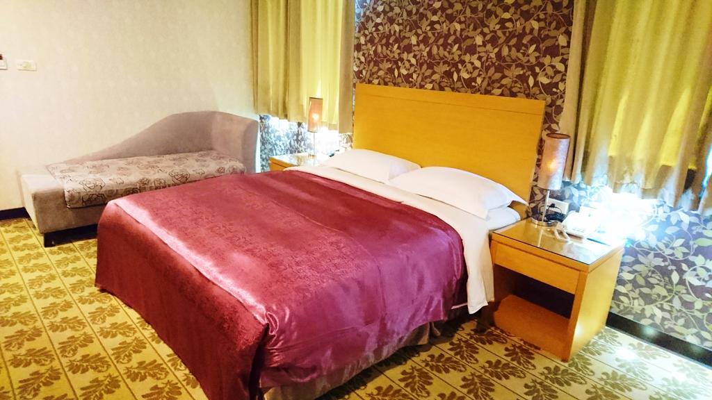 טאויואן Metropolis Hotel מראה חיצוני תמונה
