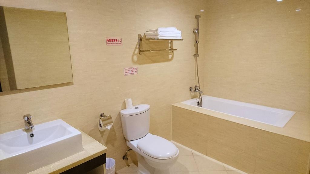 טאויואן Metropolis Hotel מראה חיצוני תמונה